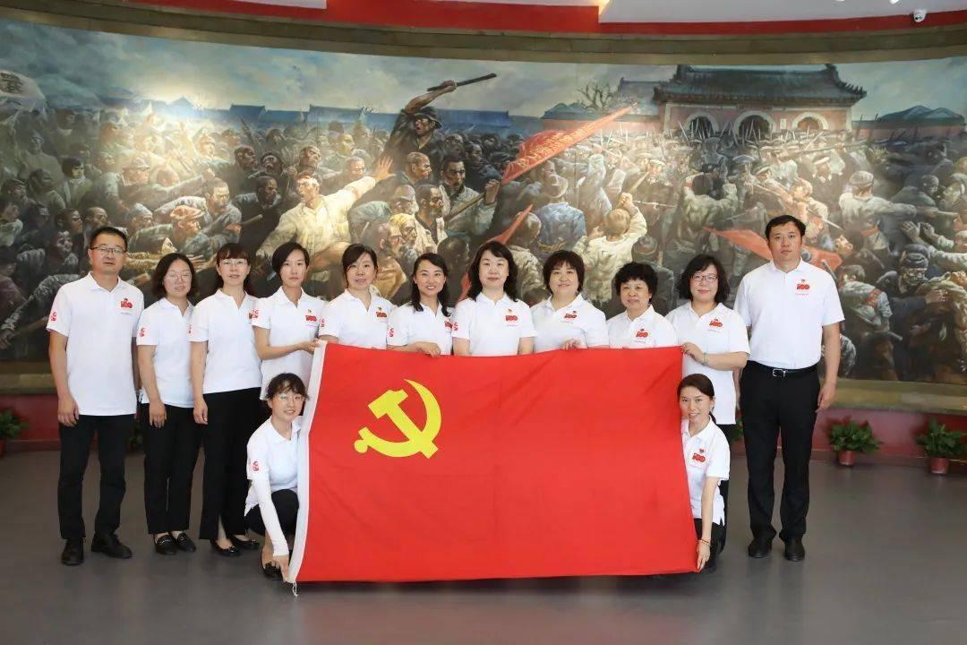 逃离森林湖畔