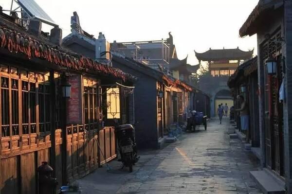 乌克兰上校徒步六百公里，干掉三架俄轰炸机？